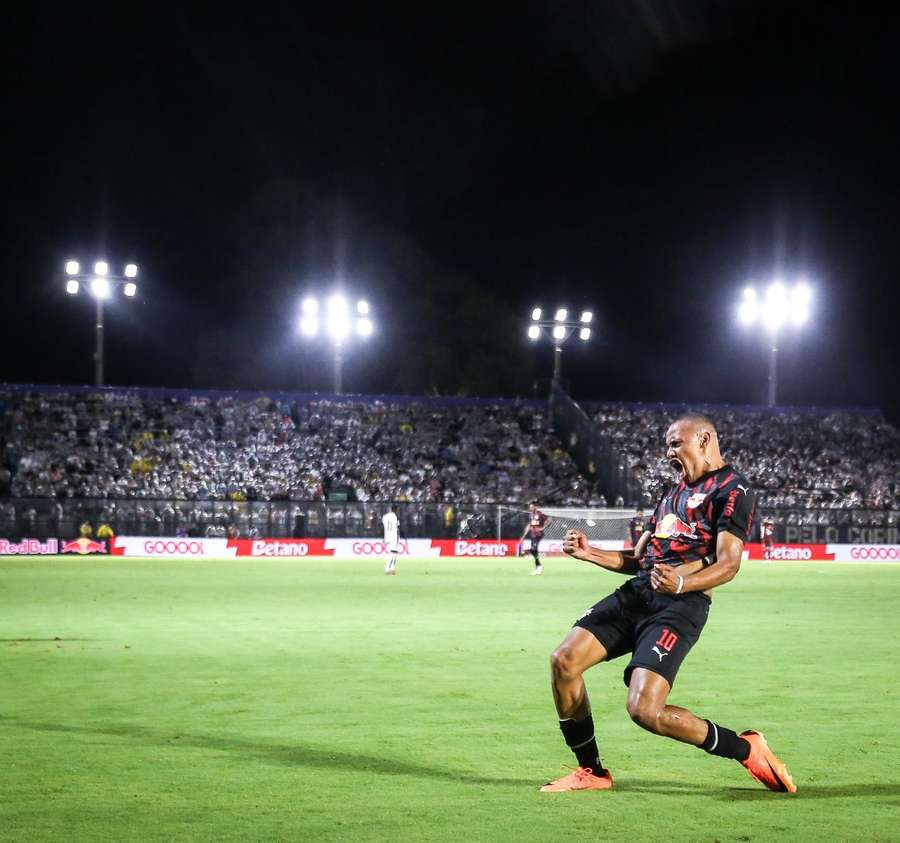Jhon Jhon é o artilheiro do Paulistão, com três gols