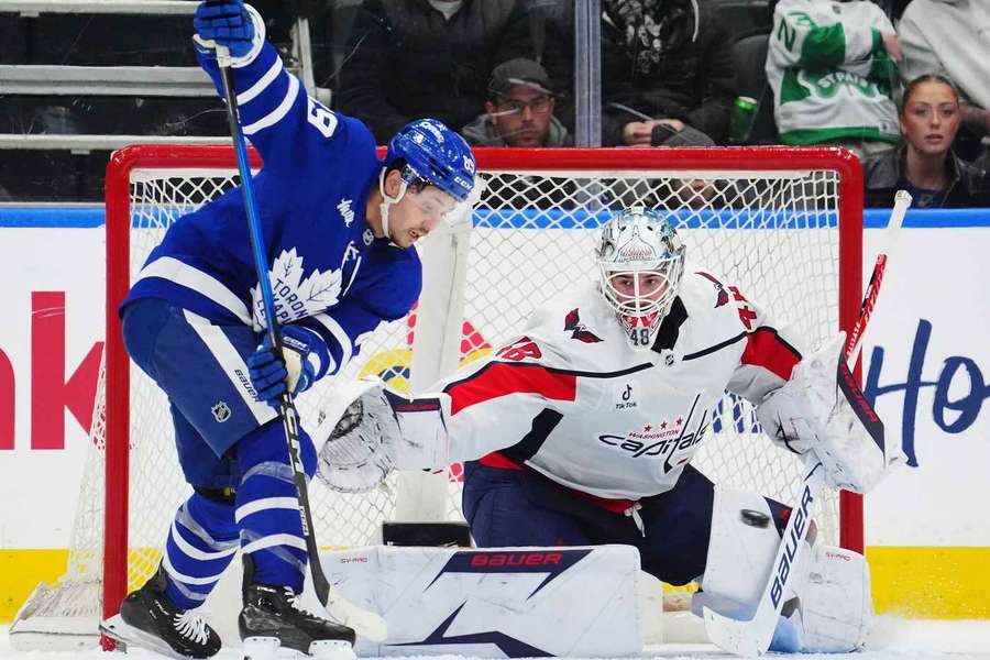 Capitals wciąż z szansą na play off po wygranej z Toronto Maple Leafs