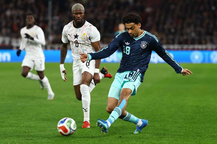 Nathaniel Brown, defesa do Eintracht Frankfurt