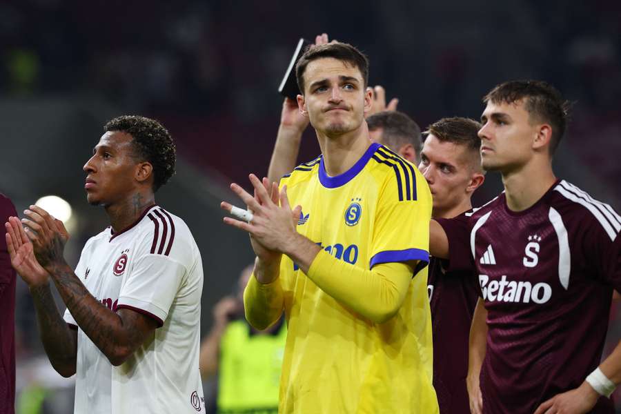 Zklamaný Jakub Surovčík po porážce s Olympiakosem.