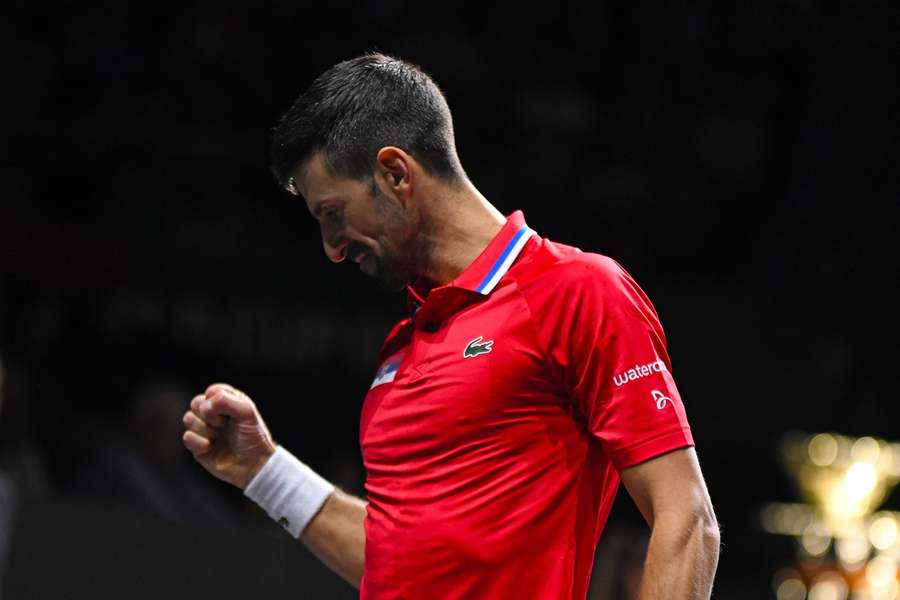 Novak Djokovic, poing serré, après un point remporté contre Norrie. 