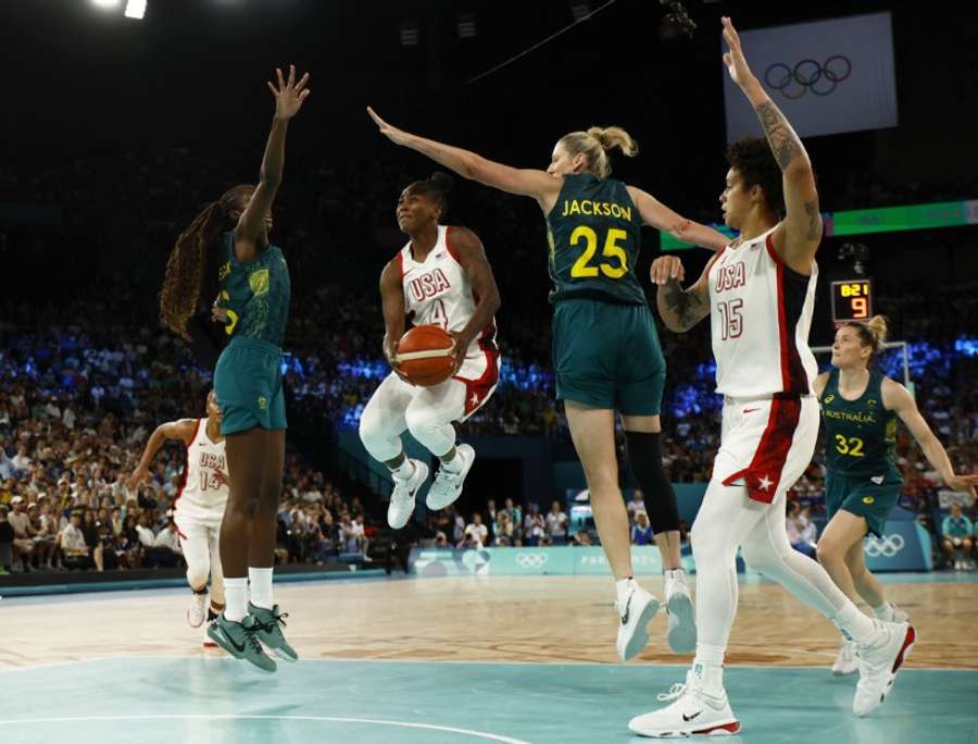 Jewell Loyd of United States in action against Ezi Magbegor of Australia and Lauren Jackson of Australia