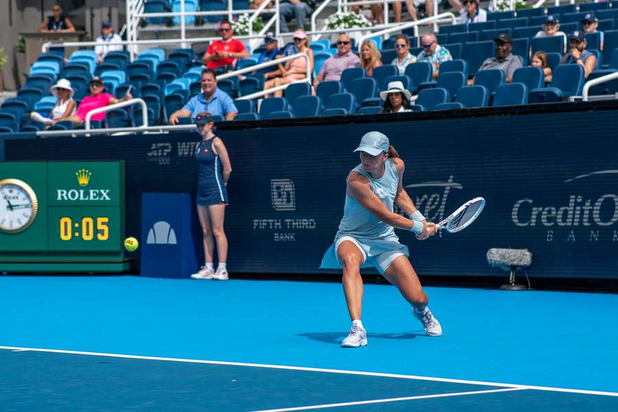 Tenis Flash: Sabalenka gra dalej w Cincinnati, Świątek popołudniu zagra w 1/8 finału Tenis Flash: Sabalenka gra dalej w Cincinnati, Świątek popołudniu zagra w 1/8 finału