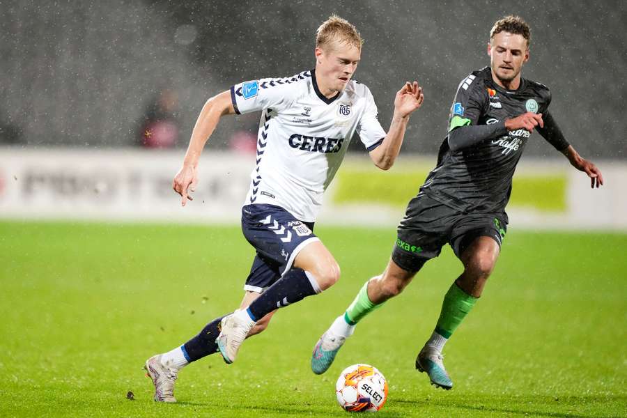 Tobias Bech er i forrygende form for både klub- og ungdomslandshold i øjeblikket. Torsdag kom danskeren på tavlen i U21-landsholdets sejr.
