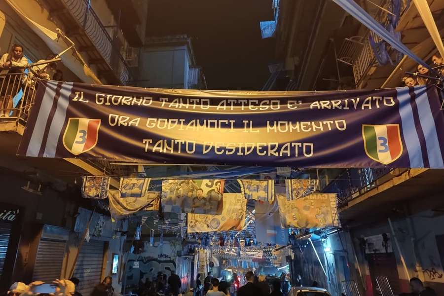 Finalmente Napoli, un colpo di Osimhen scatena la festa a Udine e sul Golfo
