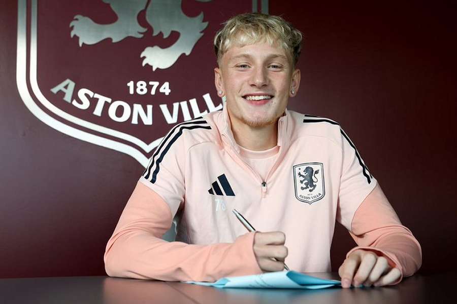 Lott pens pro deal with Aston Villa