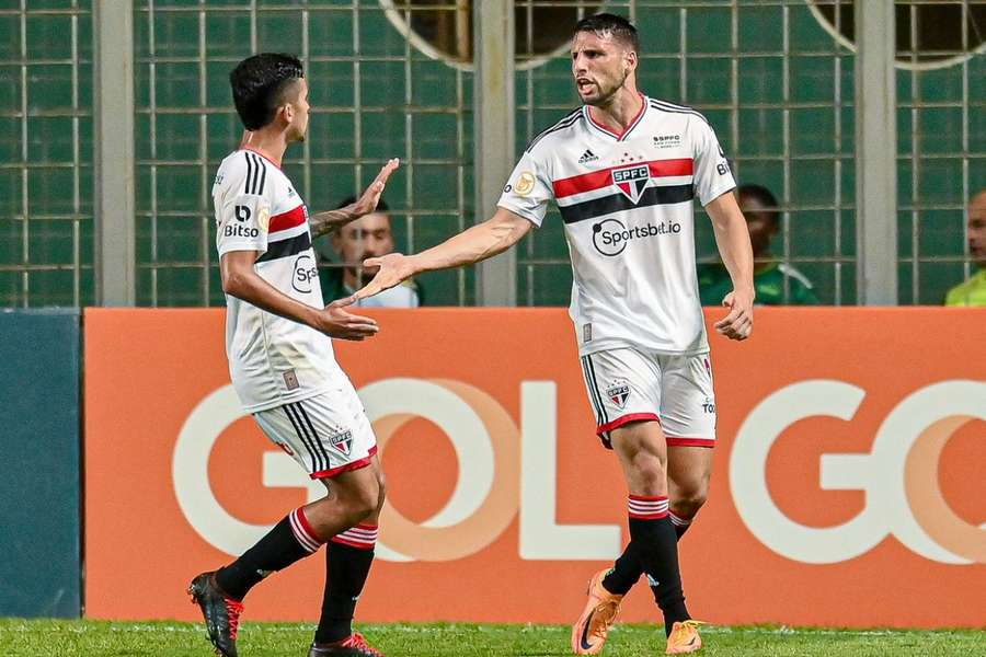 São Paulo busca virada na raça em Belo Horizonte