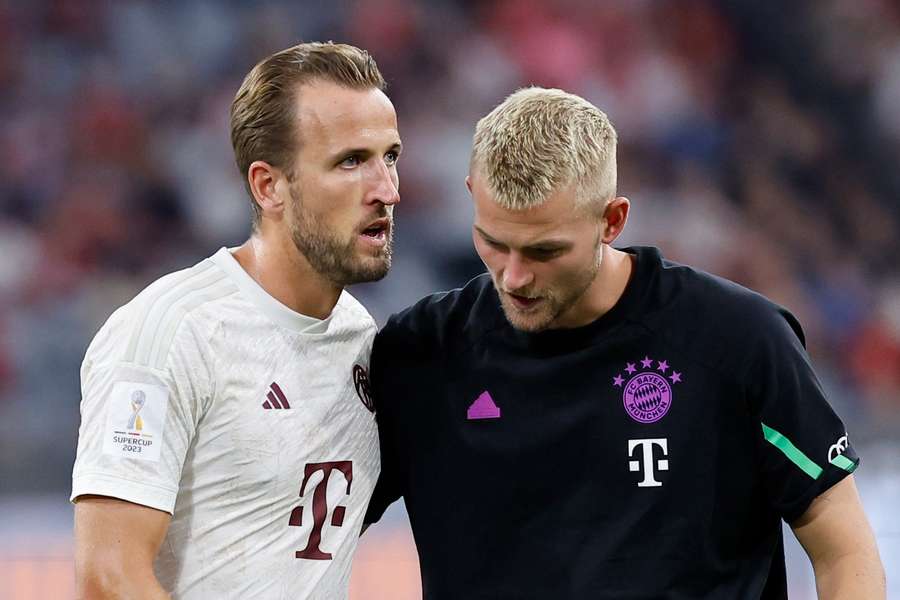 Kane en De Ligt na de verloren Supercup-wedstrijd