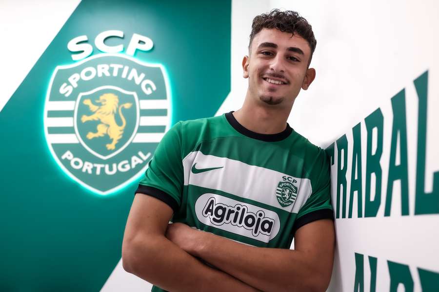 Argyris Christodoulou apresentado no Sporting