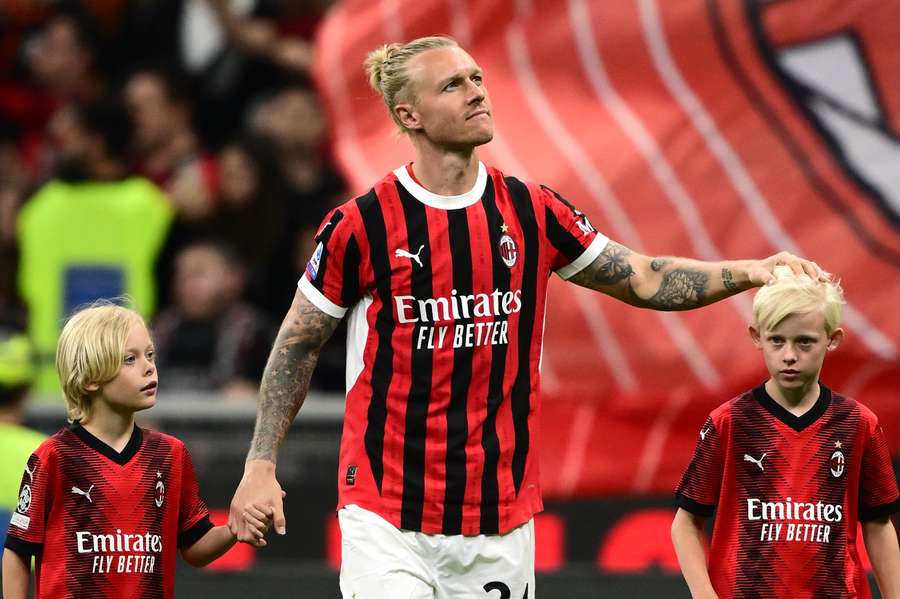 Simon Kjaer na sua última aparição com o AC Milan