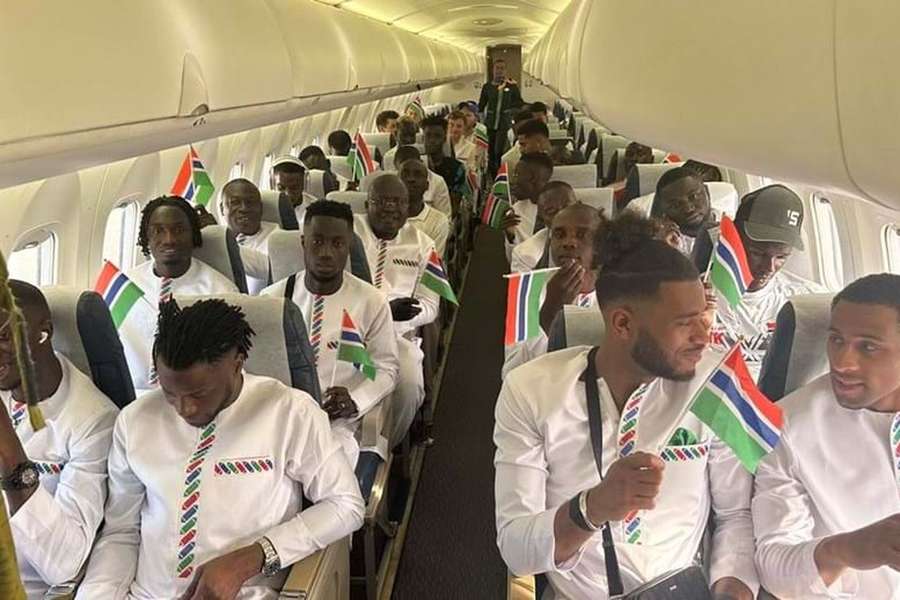 Il volo della delegazione gambiana respinto nove minuti dopo il decollo