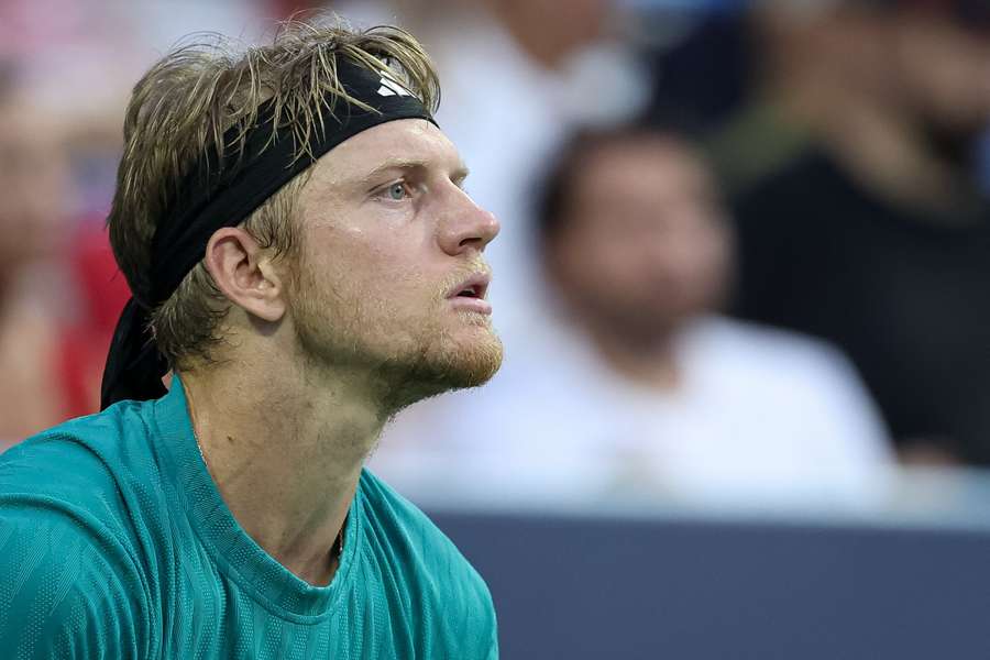 Davidovich progresa en Toronto