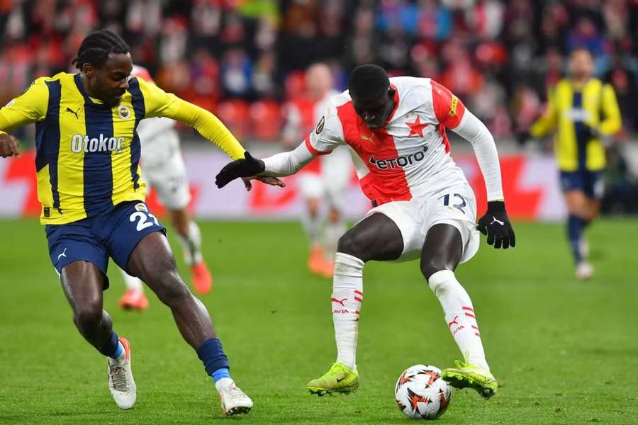 Diouf bude v zime hitom.