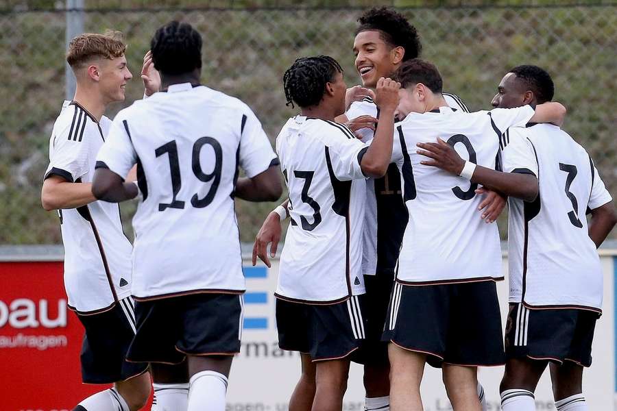 Die deutsche U17 will auch zum Auftakt der WM in Indonesien jubeln.