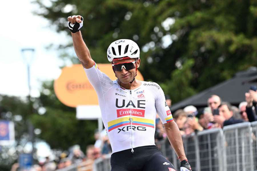 L’ecuadoriano Jhonatan Narváez bissa la vittoria al Giro d’Italia