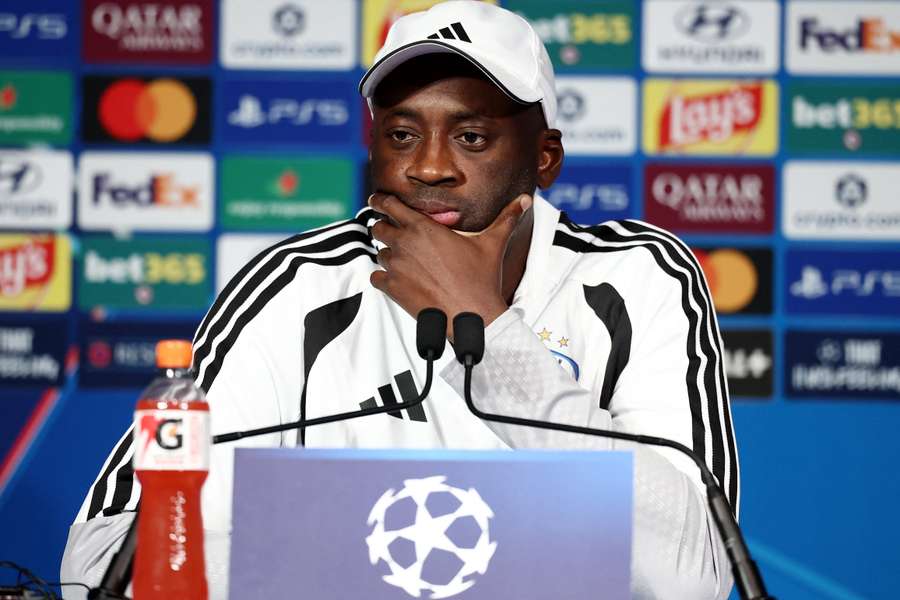 Yaya Touré comparece en rueda de prensa Yaya Touré comparece en rueda de prensa