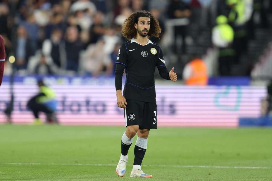 Cucurella announces new Chelsea contract Cucurella announces new Chelsea contract