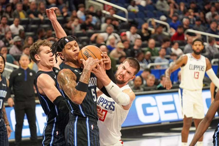 Jednička loňského draftu Banchero je nováčkem roku v NBA.