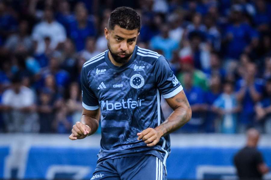 João Marcelo pouco antes da lesão que o afastará por tempo indeterminado no Cruzeiro
