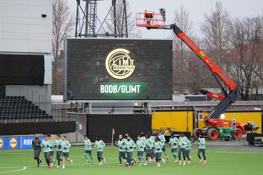 Ryby i mięso z renifera oferowane za bilety na Bodoe/Glimt – Tottenham