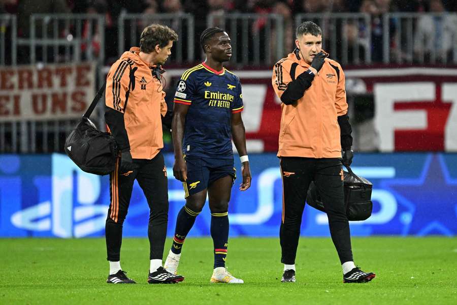 Saka had to be taken off early against Bayern Munich Saka had to be taken off early against Bayern Munich