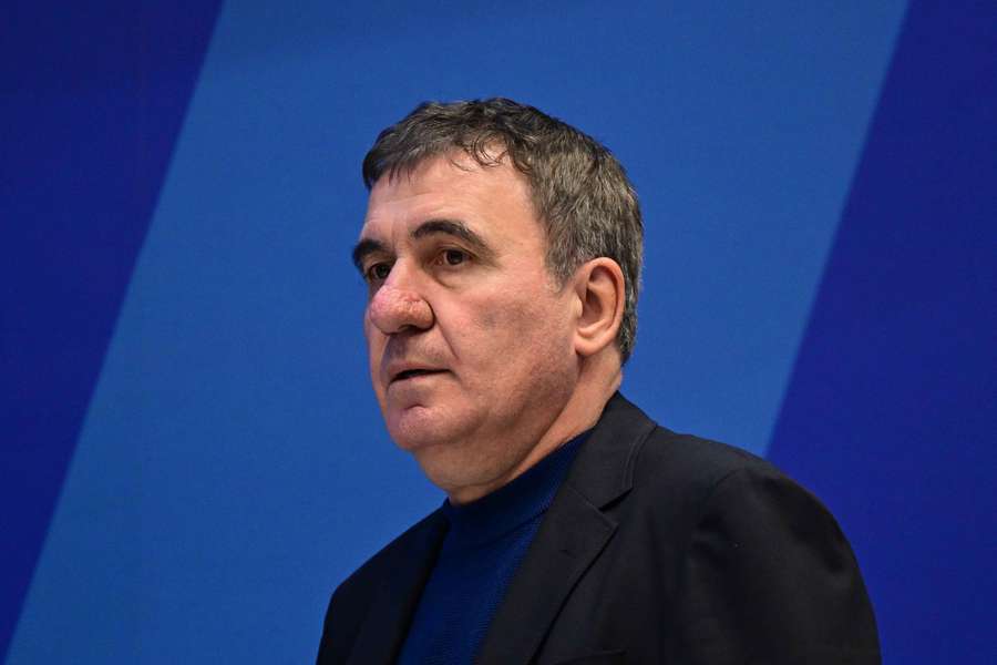 Hagi și-a făcut planul pentru Suedia! Cinci titulari, confirmați înaintea debutului în Liga Națiunilor Hagi și-a făcut planul pentru Suedia! Cinci titulari, confirmați înaintea debutului în Liga Națiunilor