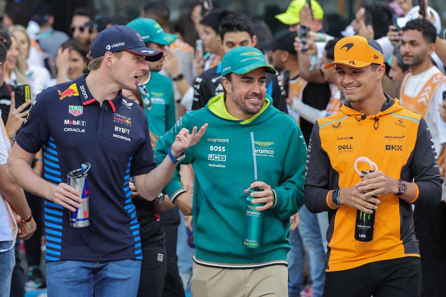 Max Verstappen, Fernando Alonso y Lando Norris