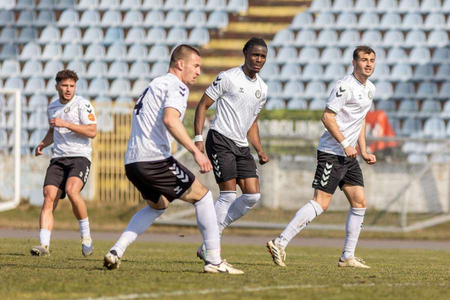 Lehota pod Vtáčnikom oslavuje zisk troch bodov.