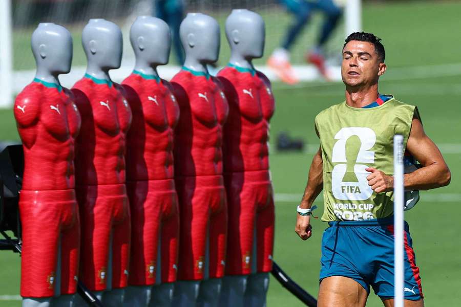 Cristiano Ronaldo Cristiano Ronaldo