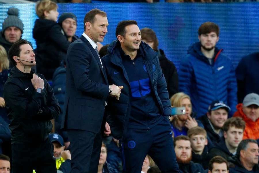 Lampard doplatil na sérii špatných výsledků.