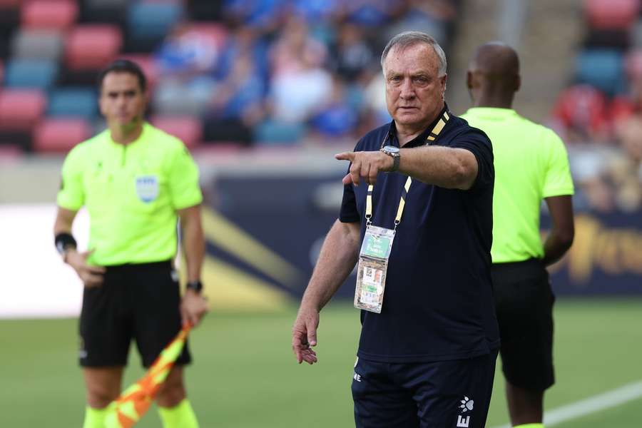 Advocaat resigns as Curacao coach; explains decision Advocaat resigns as Curacao coach; explains decision