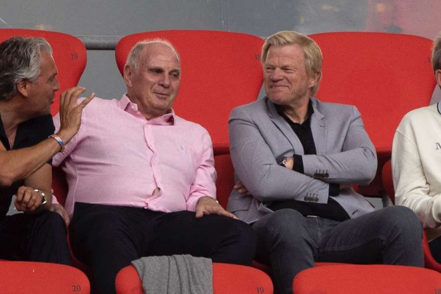 Oliver Kahn (r.) und Uli Hoeneß haben lange gemeinsam beim FC Bayern gearbeitet.