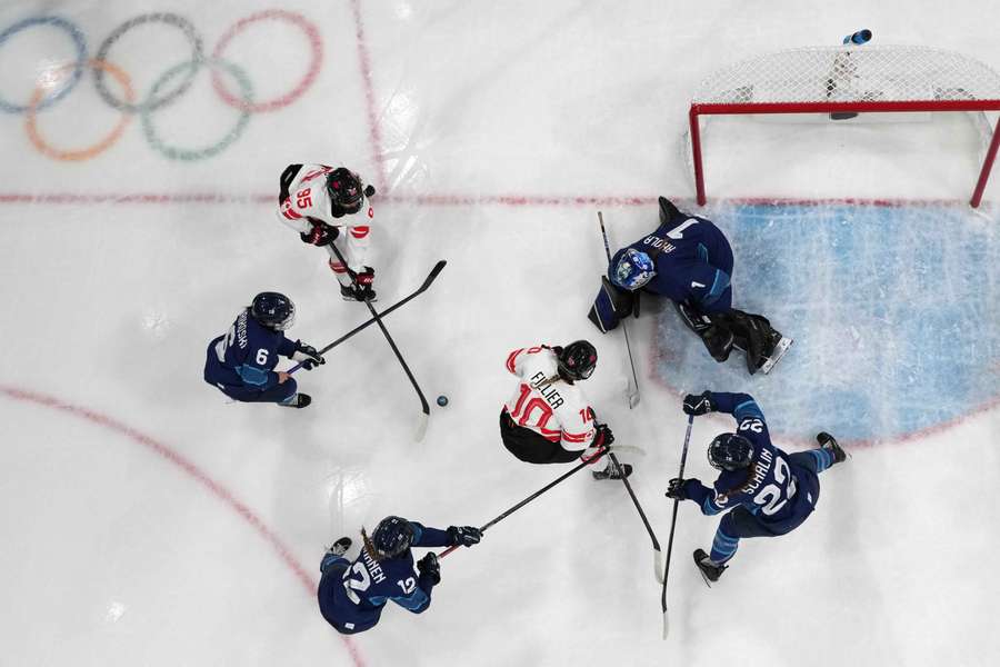 Canada threaten against Finland in their pool game
