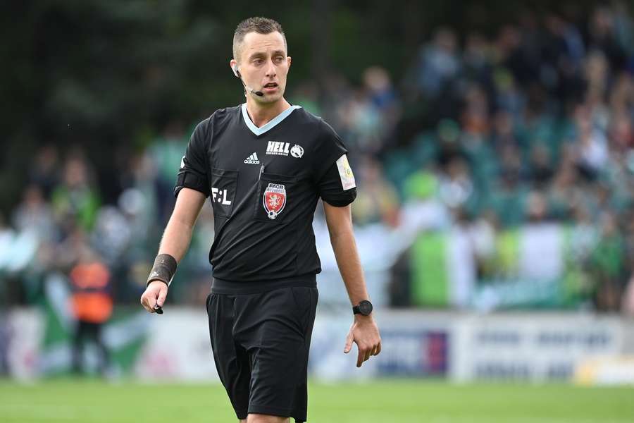 Dalibor Černý musel v Pardubicích řešit sporné situace.