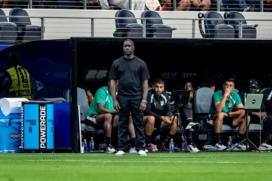 Emerse Faé sur le banc de la Côte d'Ivoire lors du dernier Mondial. Emerse Faé sur le banc de la Côte d'Ivoire lors du dernier Mondial.