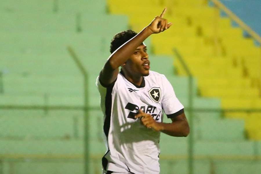 João Guilherme iniciou a reação do Botafogo