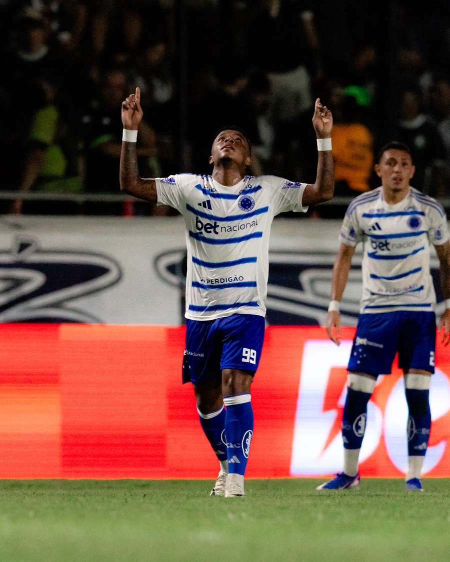 Arroyo garantiu a vitória do Cruzeiro sobre o Remo