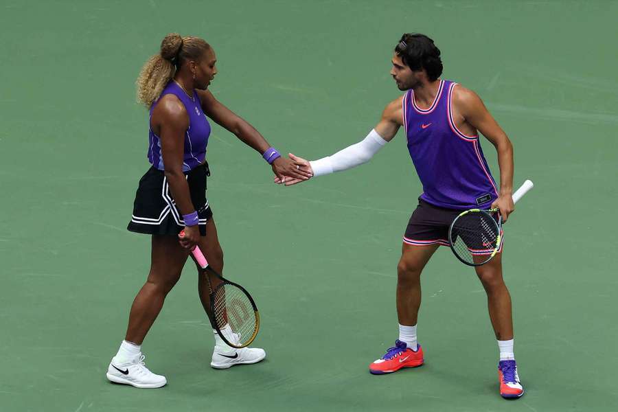 Tenis Flash: Trwa turniej mikstów w US Open. Serena Williams i Alcaraz już odpadli