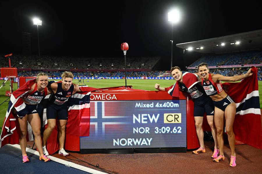 Nasza sztafeta mieszana 4x400 m tuż za podium, zwycięstwo Norwegii Nasza sztafeta mieszana 4x400 m tuż za podium, zwycięstwo Norwegii