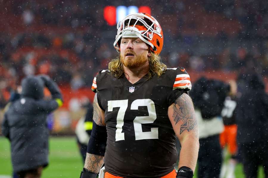 Hjalte Froholdt i aktion for Cleveland Browns.