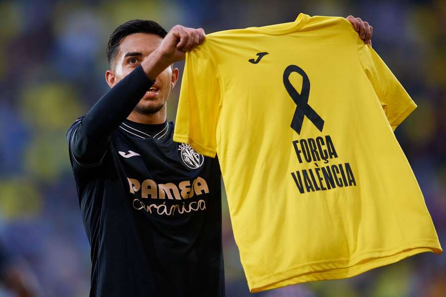 Ilias Akhomach vom FC Villarreal zeigte sich in der LaLiga solidarisch mit den Opfern