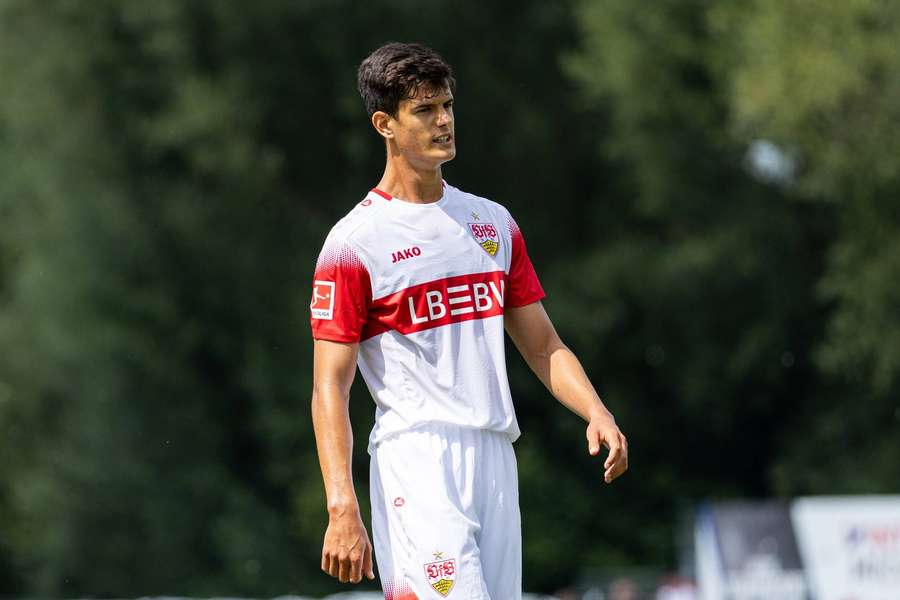 Brighton set to sign highly rated midfielder Chema Andres from Stuttgart Brighton set to sign highly rated midfielder Chema Andres from Stuttgart