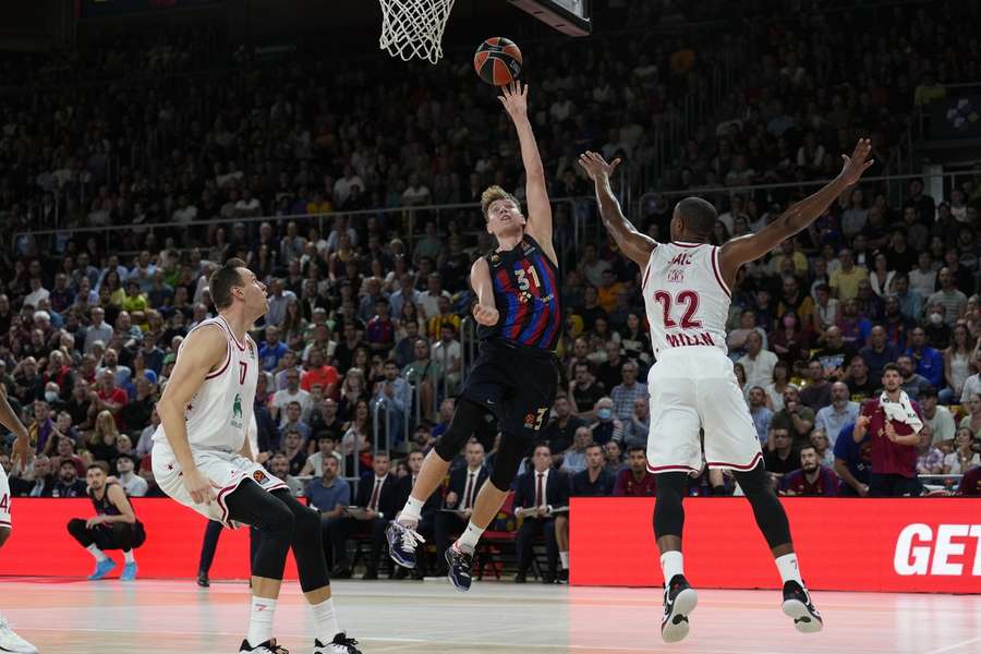 Eurolega, Milano demolita a Barcellona, il Fenerbahce continua imbattuto