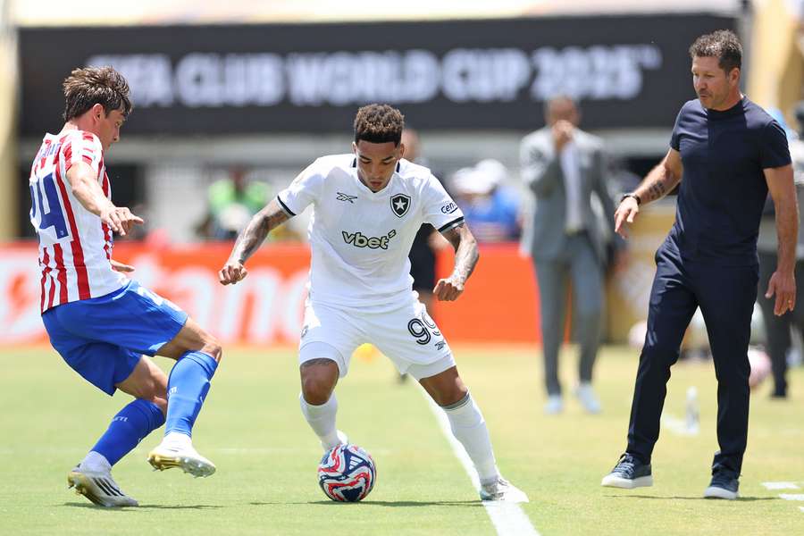 Botafogo acabou parando na equipe comandada por Simeone