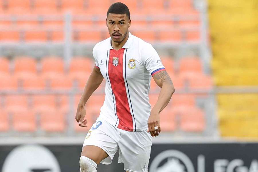 Paulo Eduardo vai para a Letónia