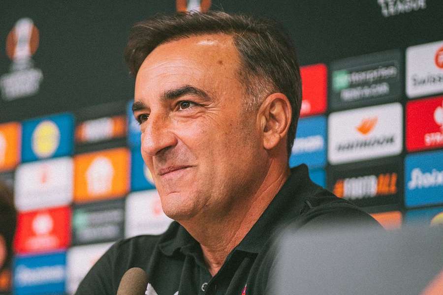 Carlos Carvalhal falou aos jornalistas