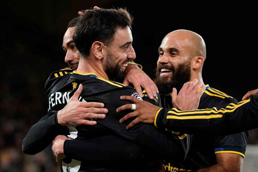 Fernandes inspires Man Utd to victory over Wolves Fernandes inspires Man Utd to victory over Wolves