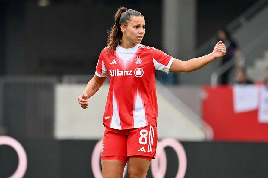 Lena Oberdorf no jogo de teste do Bayern contra o Real Madrid.