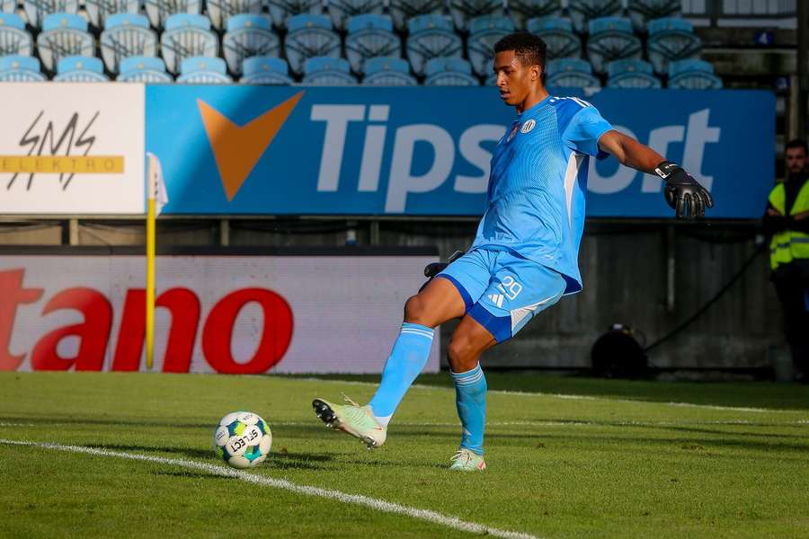 Zazářil proti Spartě, ale zůstal v Dynamu. Chci do ligy jako volný hráč, nabízí se teď Andrew Zazářil proti Spartě, ale zůstal v Dynamu. Chci do ligy jako volný hráč, nabízí se teď Andrew