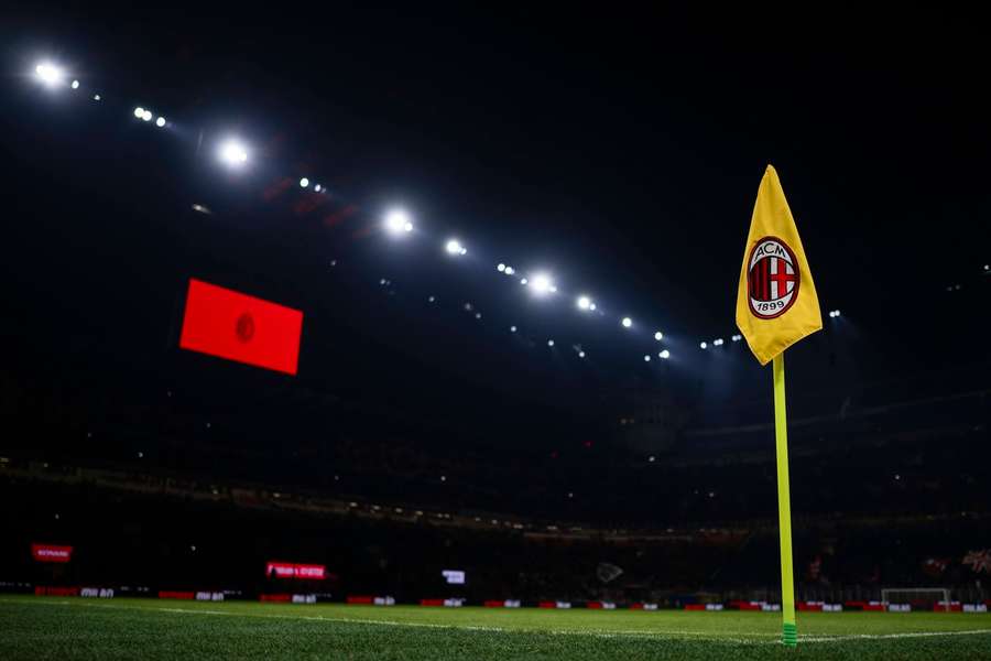 Vânzarea recentă a lui AC Milan face obiectul unei anchete